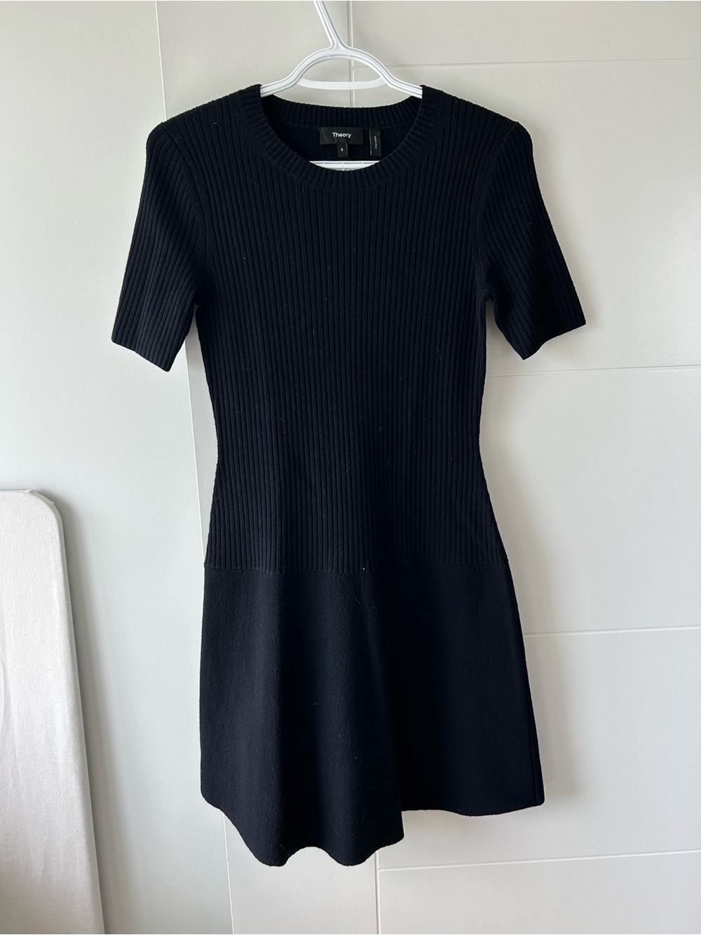 Theory Navy Rib Knit Short Sleeve Wool Dress